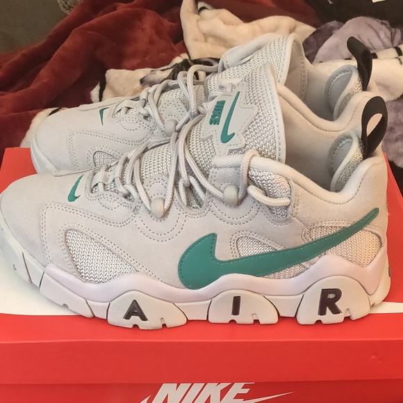 Nike air barrage